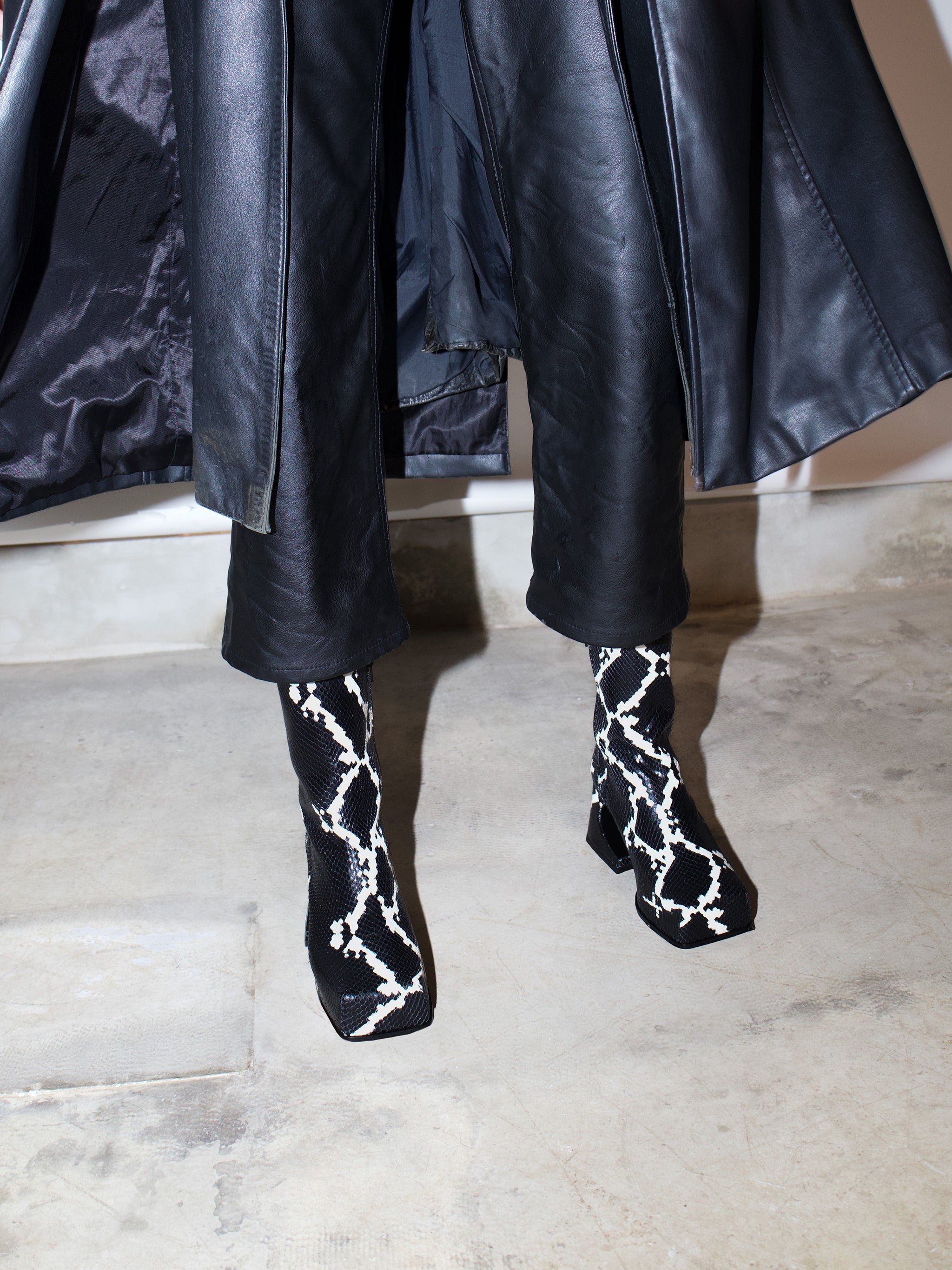 Black Snow Roxy Boots