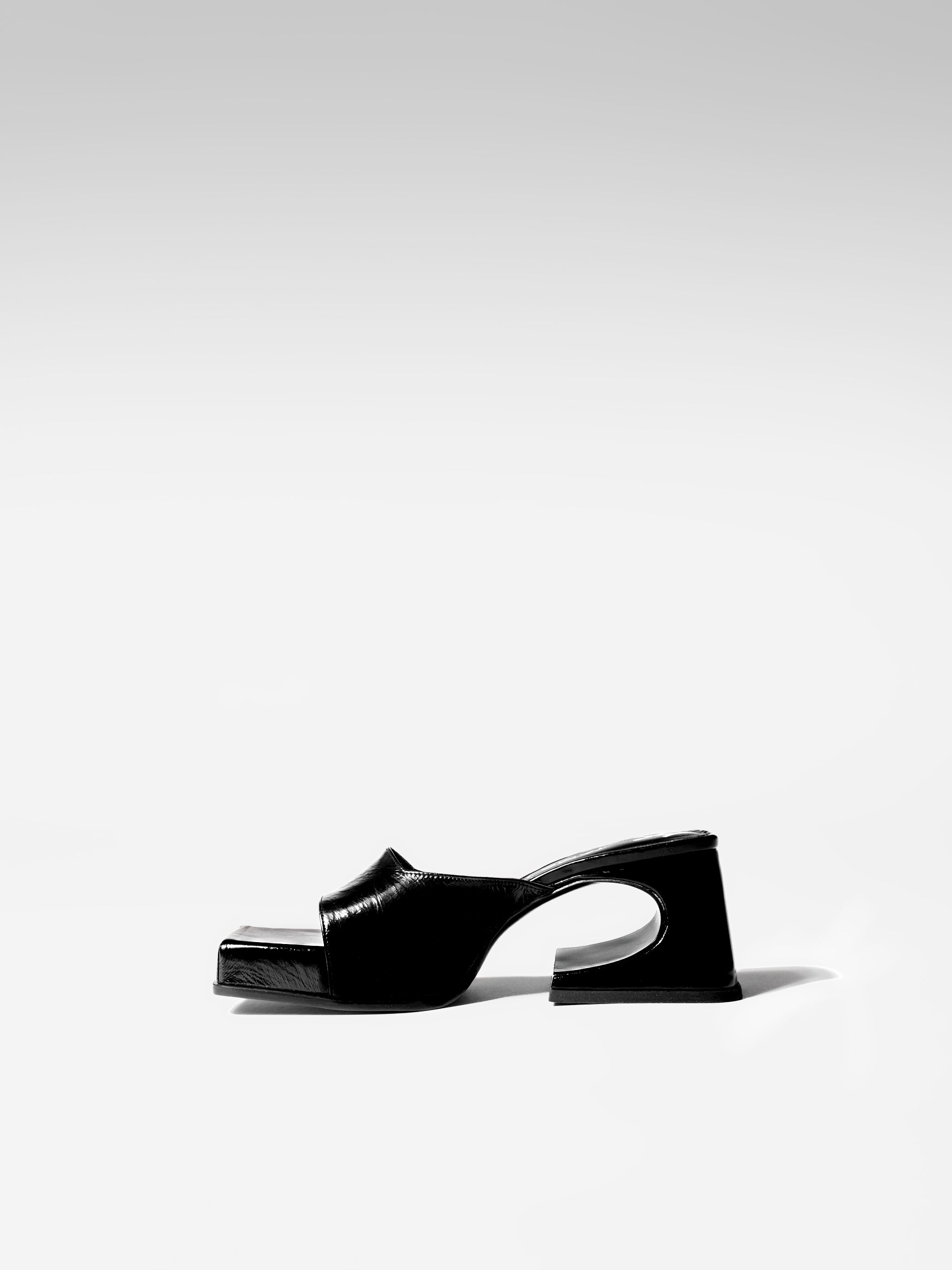 Diamond Black Gigi Slide