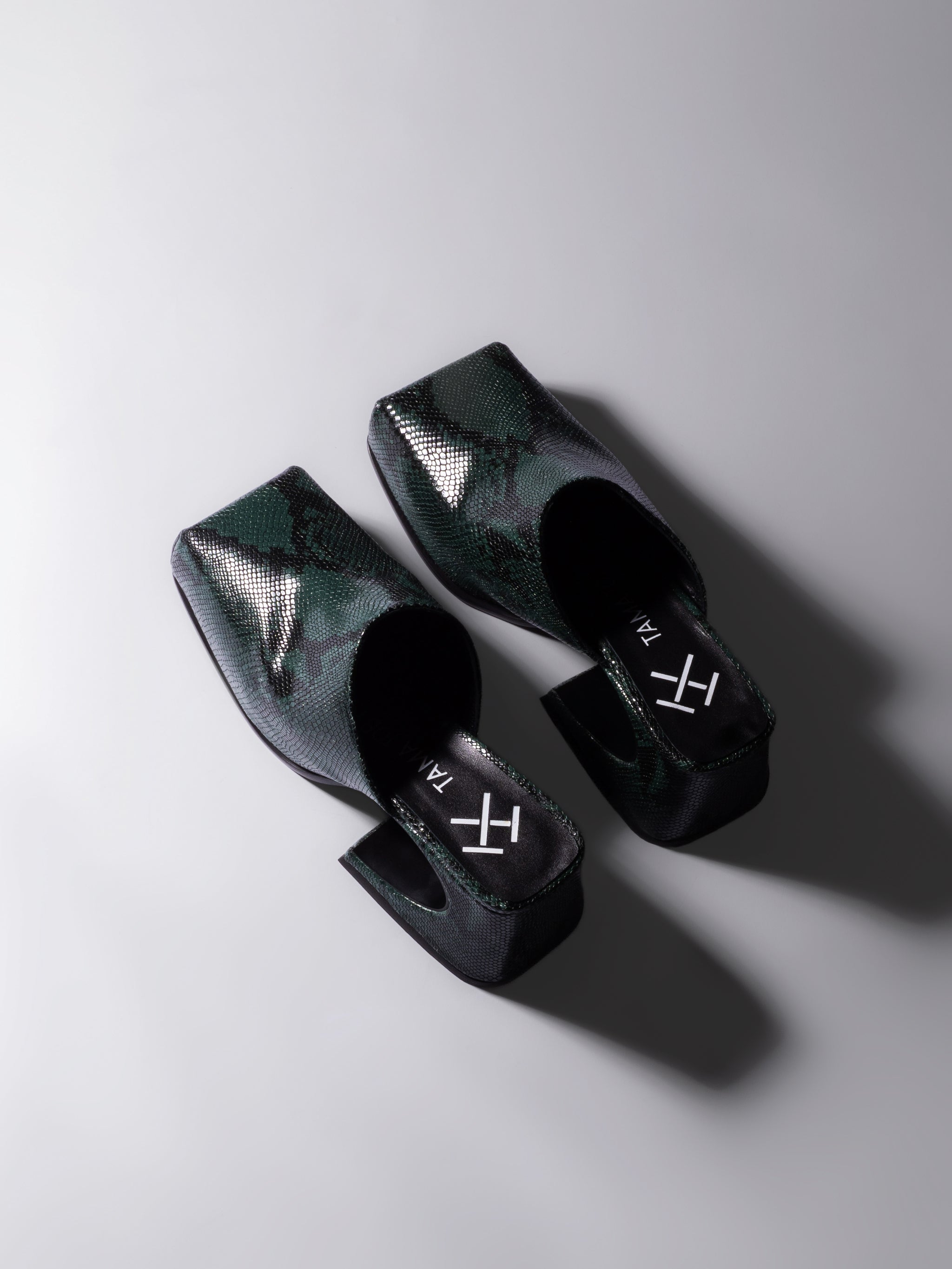 DEKEL GREEN SNAKE SASSY MULE