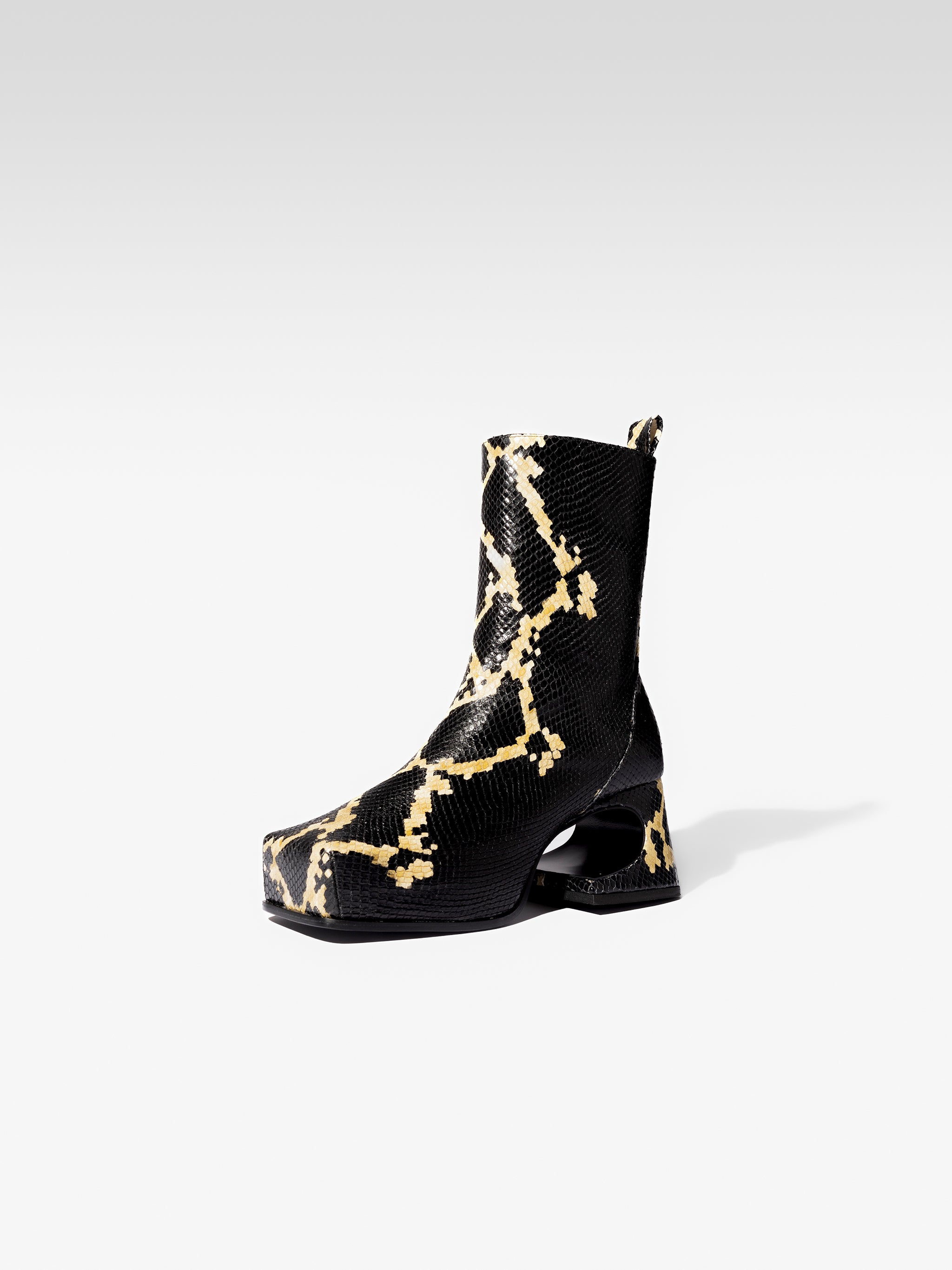 Golden Black Roxy Boots