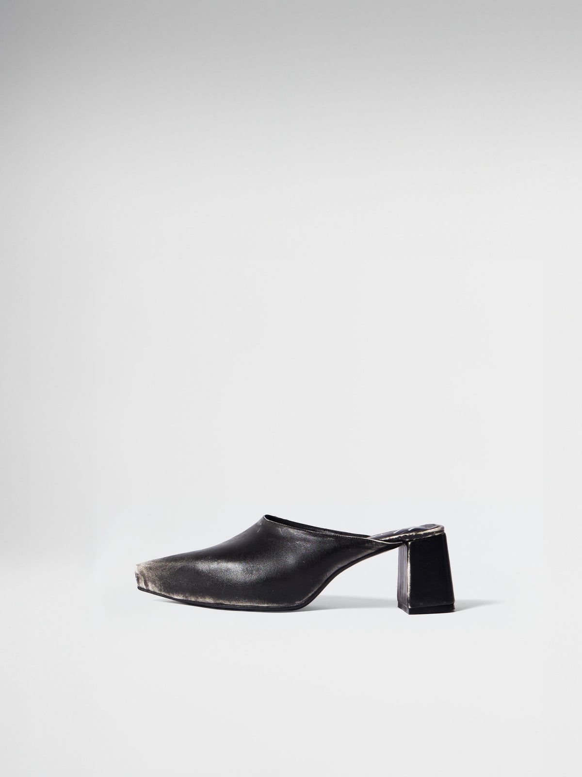 Washed Black RIRI Mule