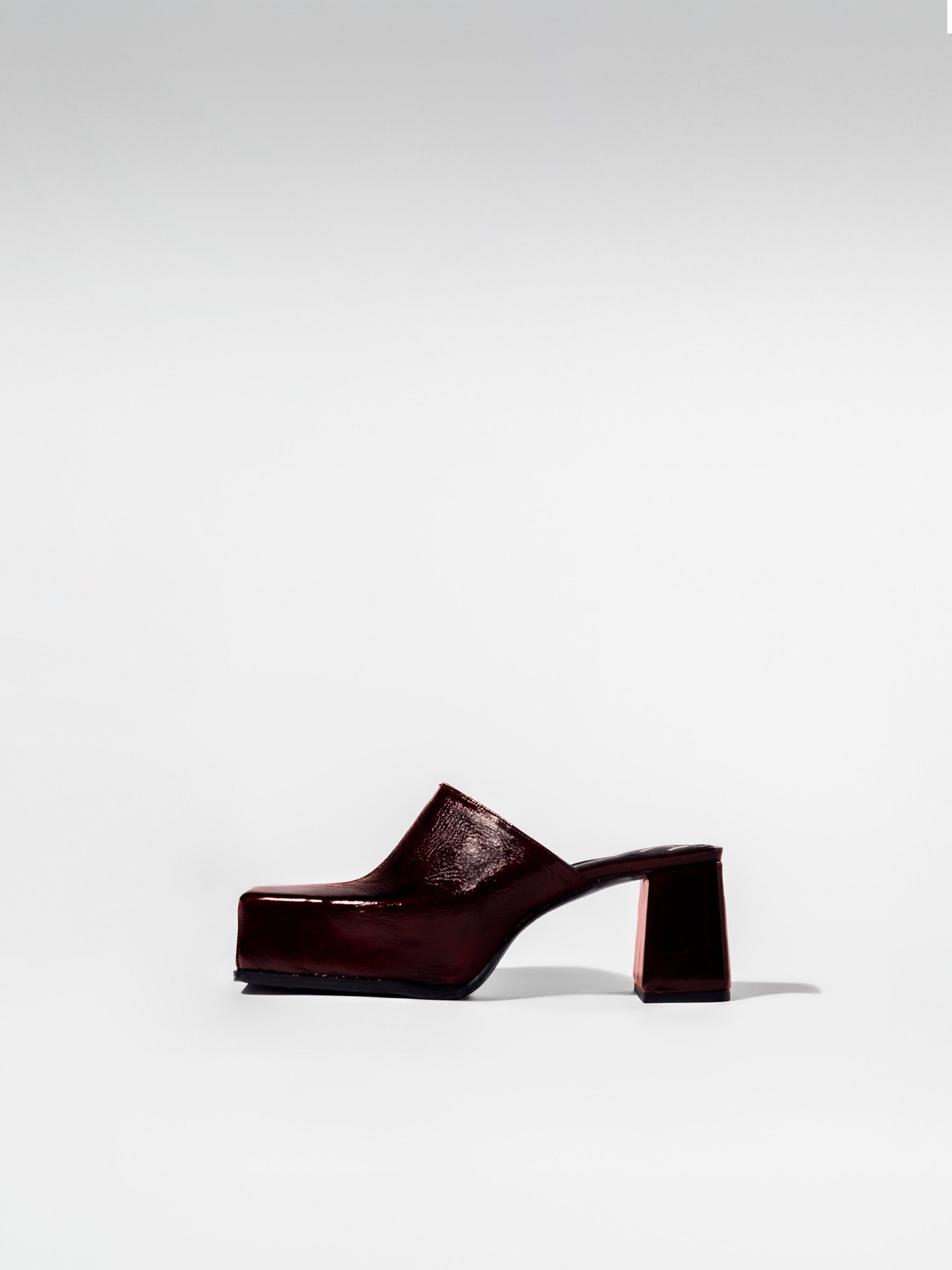 THE LARA MULE — DEEP RED BURGUNDY PREMIUM LEATHER | TAMA TOBY