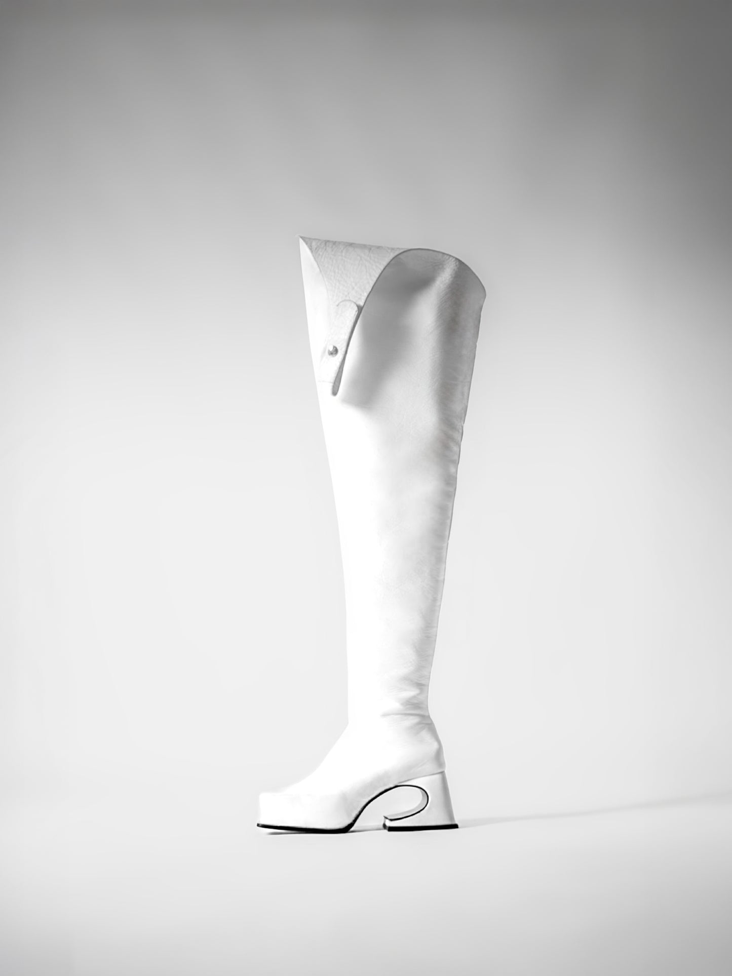 Coca White Zowi Boots
